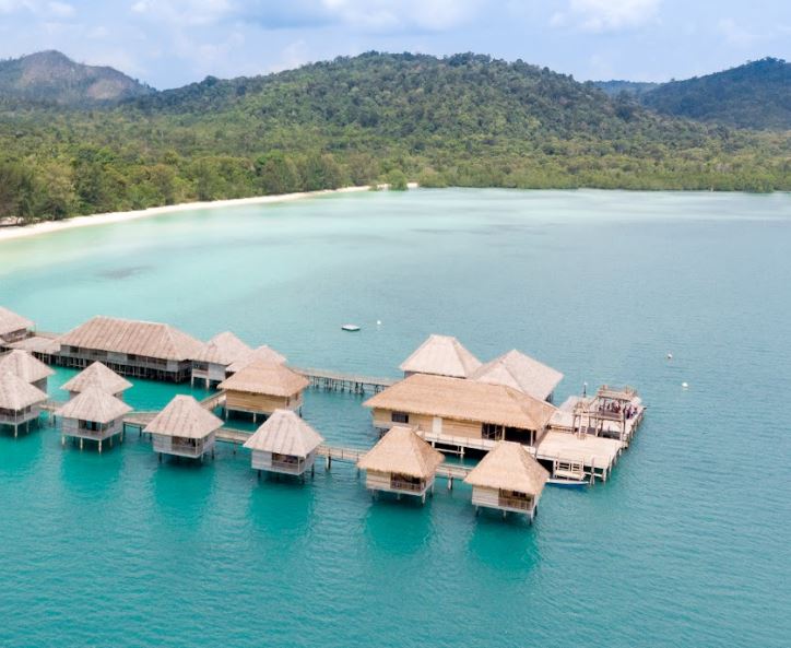 List of All Overwater Bungalows for Families – 4 Guest (or more ...